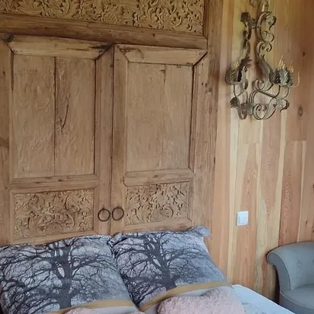 Domaine Le Lanis De Pauline Chalet